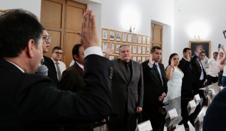 El gobernador William Villamizar posesionó ayer a los gerentes de las ESE del departamento/Foto cortesía