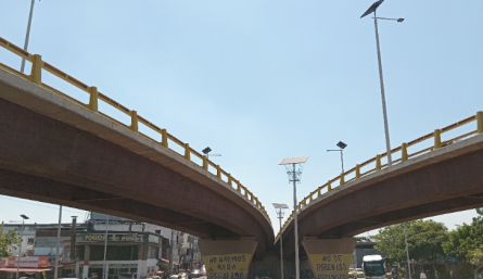 El paso por los intercambiadores de la Central de Transporte está a oscuras.