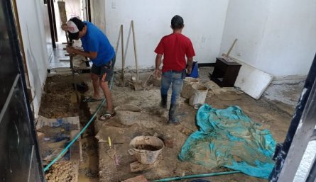 Dos viviendas quedaron completamente afectadas por la fuga de la tubería de acueducto. /Foto: Cortesía.