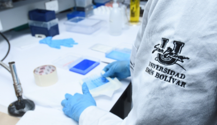 Laboratorio de la Unisimón.