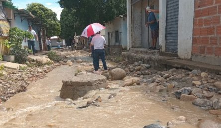 Las calles de La Playita quedaron convertidas en arroyos por el desbordamiento del Río Táchira/Foto Stefany Peñaloza/La Opinión