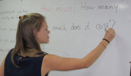 Proponen incluir el inglés como materia obligatoria en la educación pública.