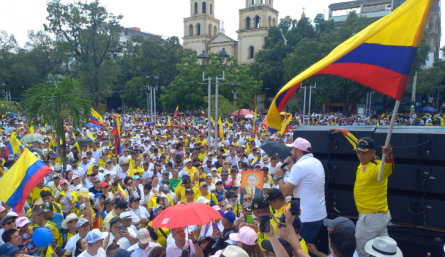 Concurrida movilización en favor de Álvaro Uribe en Cúcuta.