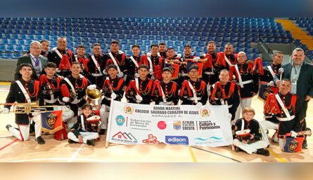 Banda de exalumnos del Colegio Sagrado