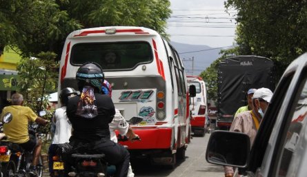 Transporte público de pasajeros, en aprietos por la desbordada piratería/Foto Stefany Peñaloza/La Opinión
