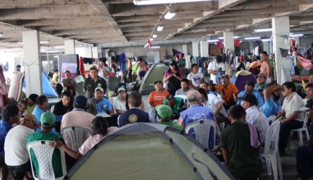 Comunidad Barí al interior del parque 300 años.