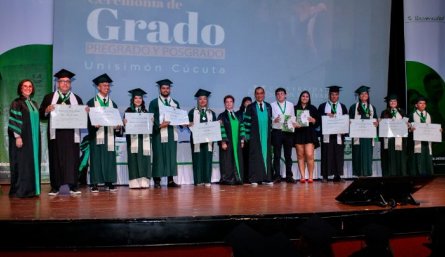 Ceremonia de grados Unisimón