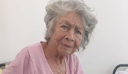 Esta es la mujer que se encuentra a la espera de sus familiares en la Unidad de Salud de Puente Barco/Foto Cortesía