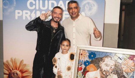 J Balvin Mosaico