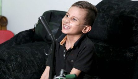 Lucas Francesco tiene 7 años.