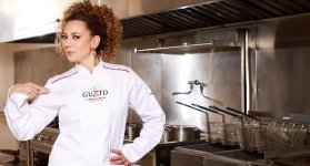 Andrea Guzmán: entre ninjas, teatro y gastronomía.