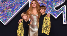  así controla Shakira 