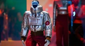 Muy fashionistas: los robots desfilaron al lado de modelos profesionales en Corea del Sur