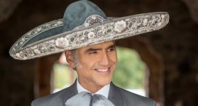 ALEJANDRO FERNÁNDEZ 