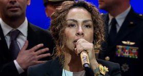 Video: Maía interpretó el Himno Nacional en la posesión de Abelardo De La Espriella