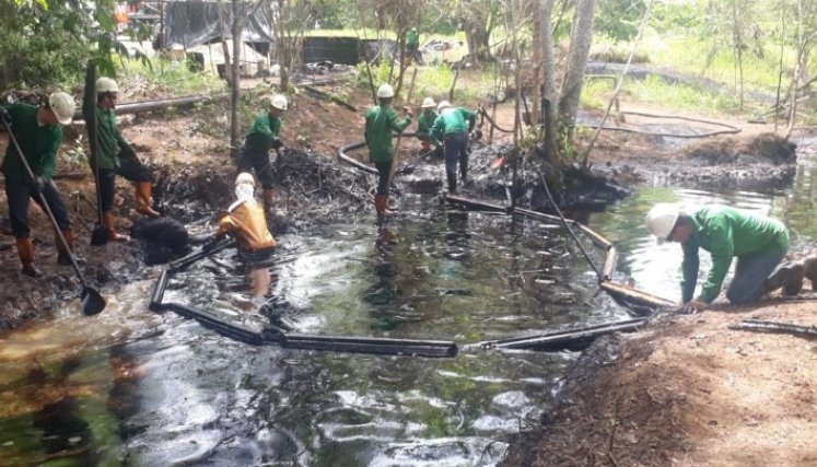 La conexión de válvulas ilícitas a pozos petroleros no se detiene en la región del Catatumbo. 