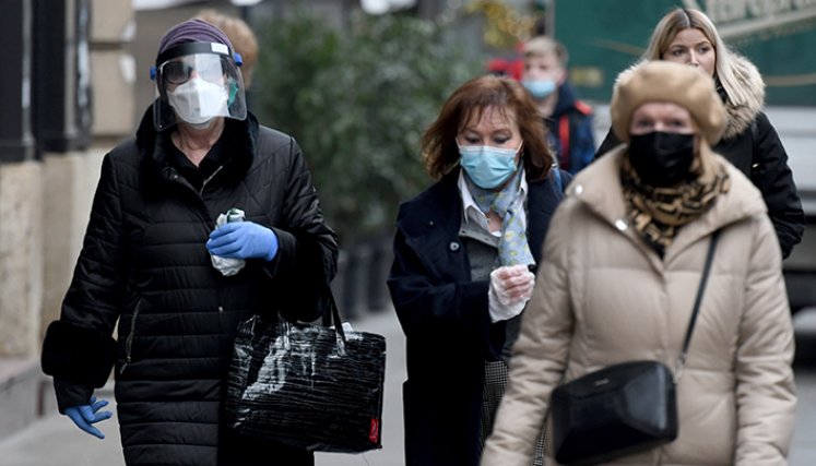 Europa, con más de 731.000 decesos, es la región del mundo que suma más muertes por el virus. Los países refuerzan sus medidas. / Foto: AFP 