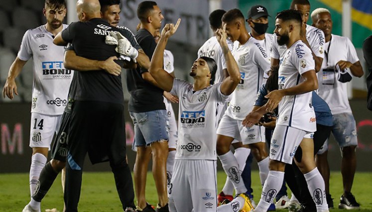 Santos derrotó 3-0 a Boca Juniors en la semifinal de vuelta./ Foto: AFP 