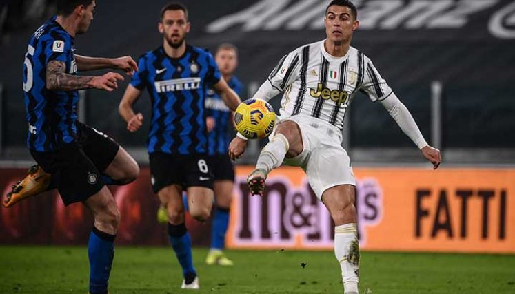 Crisriano Ronaldo delantero de la Juve, tuvo dos acciones claras de gol.