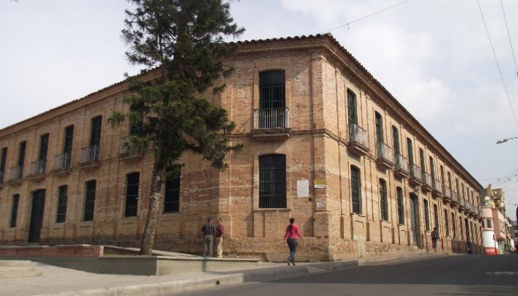 Laura Cáceres, secretaria de Educación departamental,  apartó al rector Luis Alfredo Moreno Bonilla del colegio José Eusebio Caro 