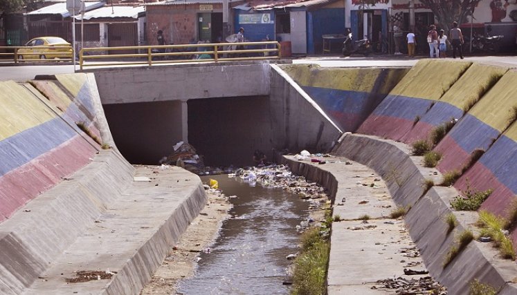 El aumento de habitantes de calle mantiene preocupados a los vecinos. / Luis Alfredo Estévez / La Opinión.