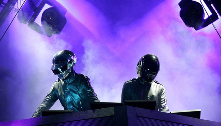 El dúo francés Daft Punk anuncia su separación.