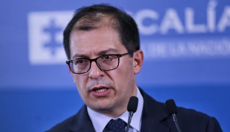 Fiscal Barbosa está en Ecuador para entregar archivos que tenía alias ‘Uriel’
