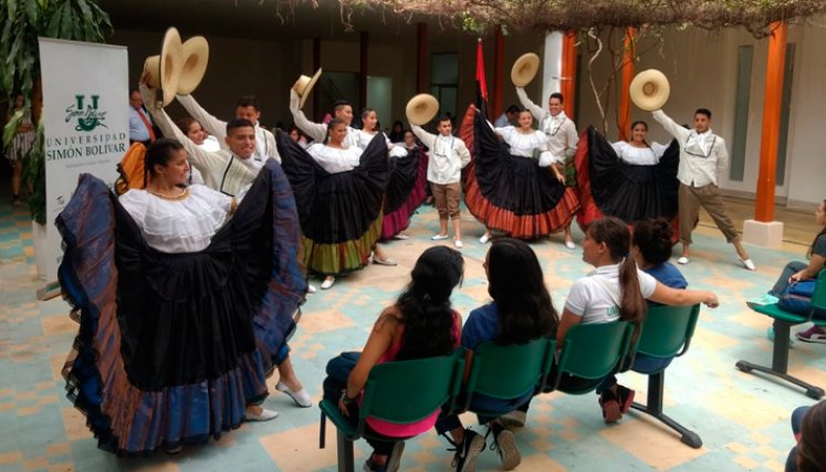 Con bailes celebraron Batalla de Cúcuta.