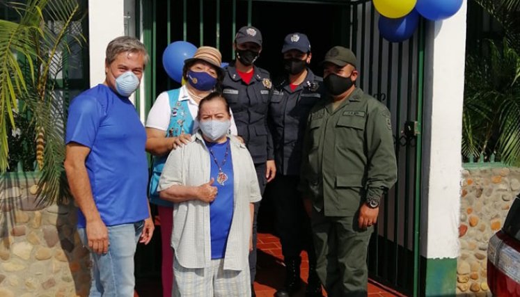 Miembros del Club Rotary ‘Cúcuta Ciudad de Los Patios’ Distrito 4271 de Colombia, en San Pedro del Río, Estado Táchira Venezuela.