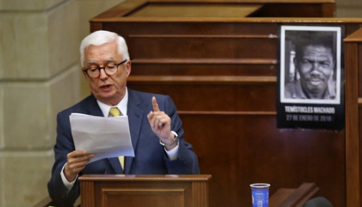El senador Robledo asegura que seguirá trabajando por sus convicciones en el lugar que considere deba hacerlo./ Foto: Archivo