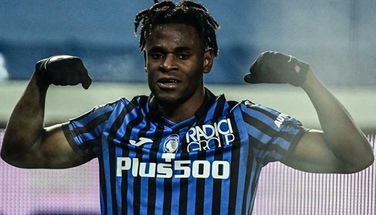 Duván Zapata uno de los buenos delanteros del fútbol colombiano en Italia.