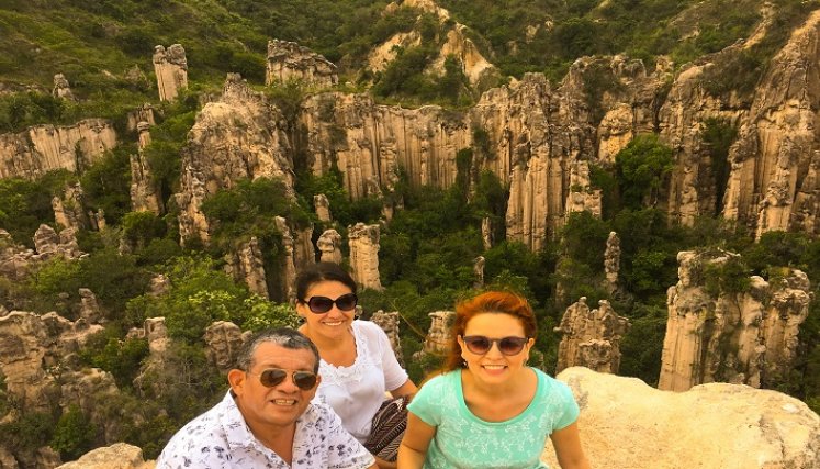 Turistas de Los Estoraques. / Cortesía/ La Opinión 