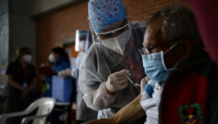 Avanza el plan de vacunación contra el coronavirus en Colombia. / Foto: Colpensa