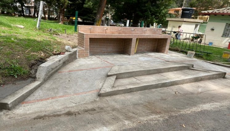 Instalan lavamanos en espacios abiertos de La Escuela Normal. / Foto: La Opinión