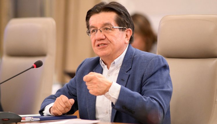 Aquellos departamentos y distritos que estén por debajo del 50.7% de ejecución no recibirán vacunas y estas se entregarán a los departamentos que han agilizado la vacunación. según el ministro Fernando Ruiz