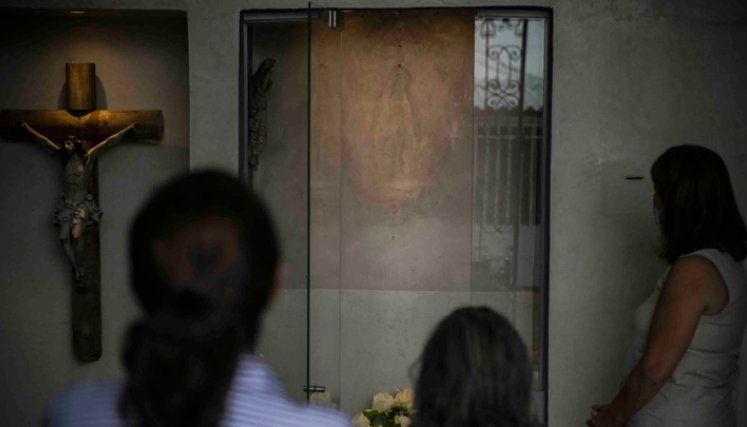 Virgen en Los Patios.