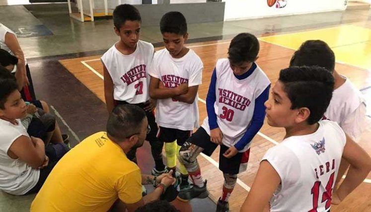 Diego Hernández Raguá, entrenador de baloncesto 