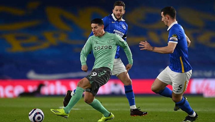 James Rodríguez actuó hoy con el Everton frente al Brighton