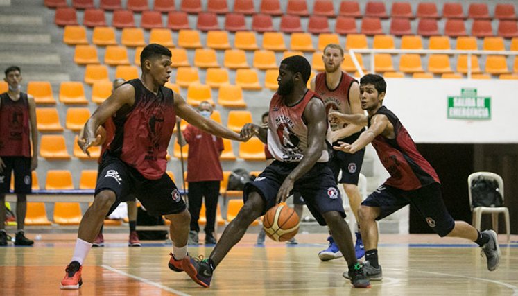 Keyron Sheard, jugador estadounidense al servicio de Motilones del Norte. 