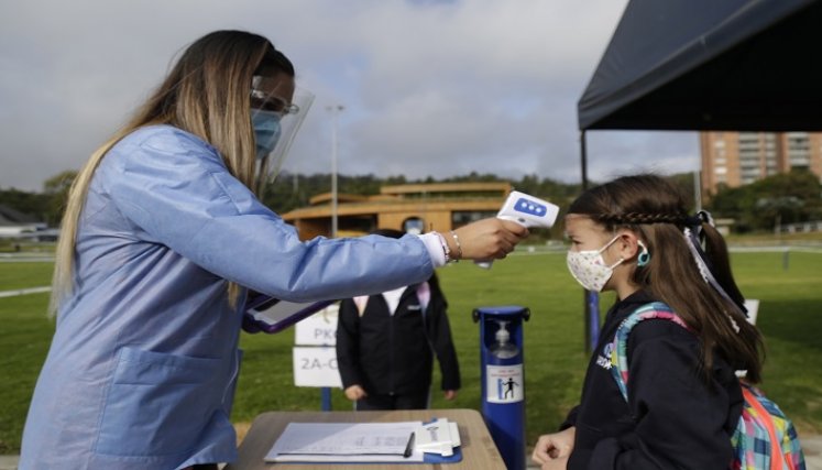 ‘Por favor, envíe a su hijo al colegio./FOTO:  Fotos Cortesía ICN con un hijo. 