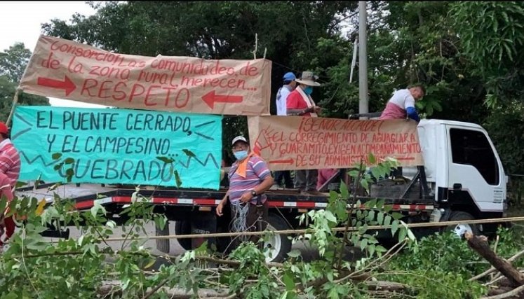 Los campesinos ya se han manifestado en varias oportunidades. Al menos 8 veredas se mantienen incomunicadas, por lo que le solicitan a la Alcaldía de Cúucta que no los deje solos. /Foto: Cortesía/ La Opinión 