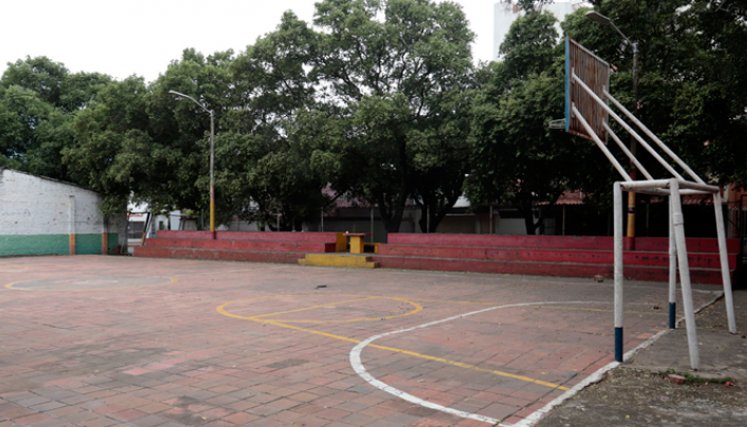 Cancha Alqueria en Puente Barco