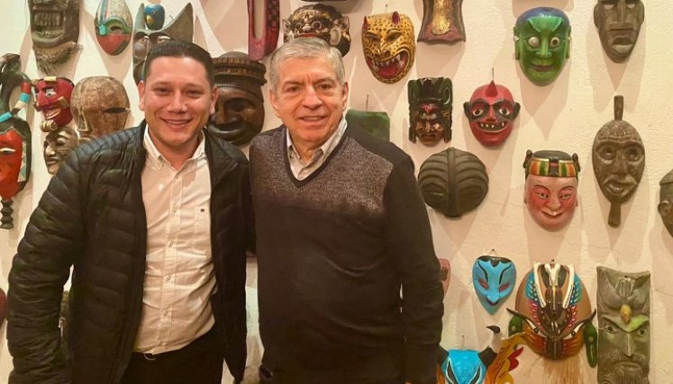 Wilmer Guerrero fue recibido en su casa por el director del liberalismo, César Gaviria. /Foto La Opinión