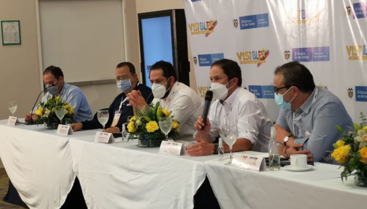 En el evento participó el gobernador de Norte de Santander, Silvano Serrano, el alcalde de Cúcuta, Jairo Yáñez, diferentes alcaldes de la región, autoridades militares, personeros y asesores legales, quienes expusieron sus inquietudes sobre las herramientas qué deberán emplear para la aplicación del Estatuto.  / Foto: Cortesía
