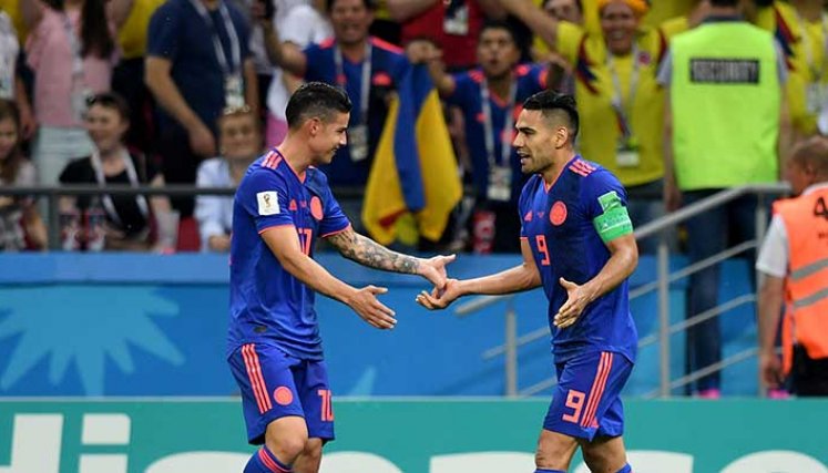 James Rodríguez y Radamel Falcao, jugadores de la selección Colombia.