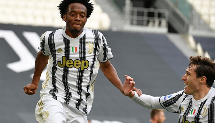 Juan Guillermo Cuadrado marcó un doblete en la victoria 3-2 de la Juventus ante el Inter. 