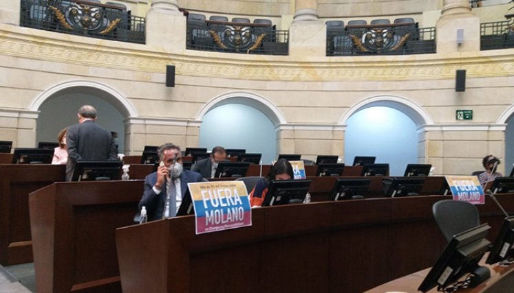 En el Senado se cumple la moción de censura contra el ministro de la Defensa, Diego Molano. 