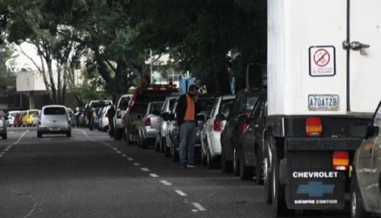 Surtir combustible en Táchira: Una lotería 3 veces por semana./Foto: La Opinión