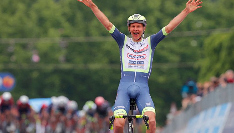 El ciclista Holandés Taco Van der Hoorn se quedó con la tercera etapa del Giro de Italia 2021. 