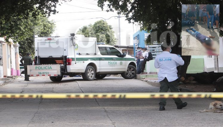 Alrededor del lugar del asesinato hay cámaras de seguridad. las cuales eran revisadas por los investigadores. / Foto: La Opinión